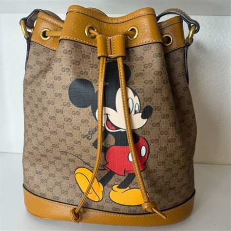 Gucci x Disney Bucket Bag Mini GG Supreme Mickey Mouse 